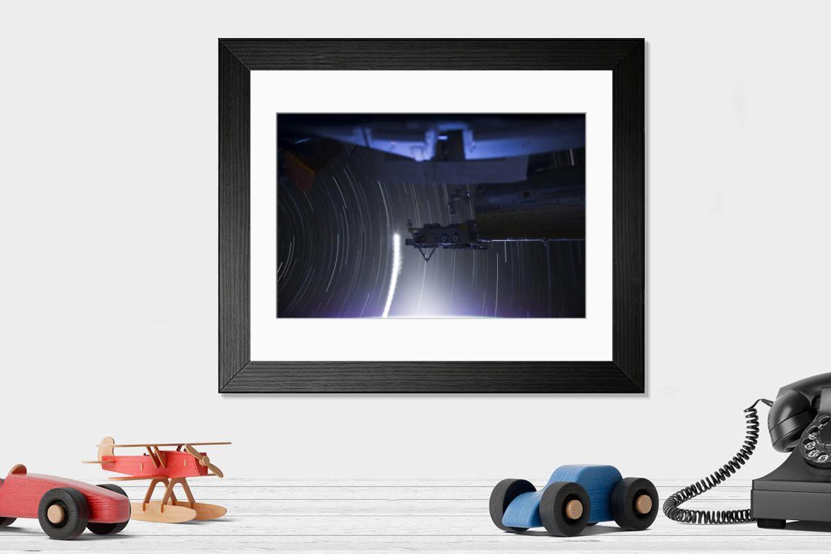 Shown hanging in a room: Modern 14"x12" (36x31cm)
