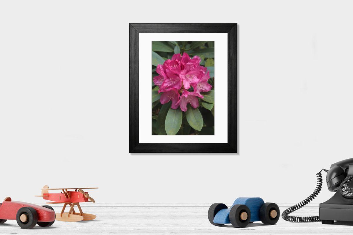 Shown hanging in a room: Modern 14"x12" (36x31cm)
