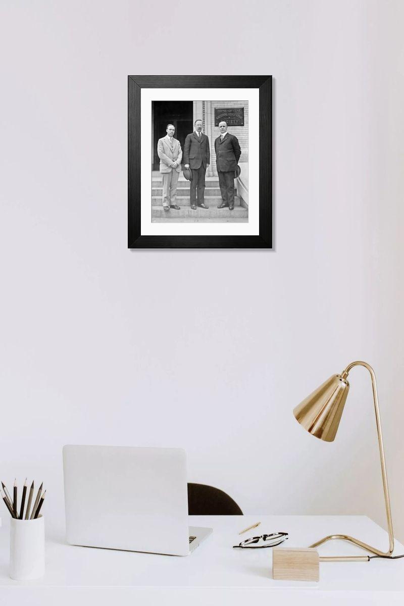 Shown hanging in a room: Modern 14"x12" (36x31cm)