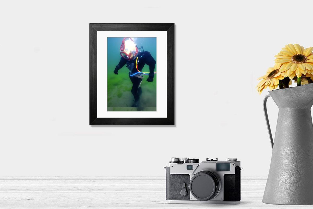 Shown hanging in a room: Modern 14"x12" (36x31cm)