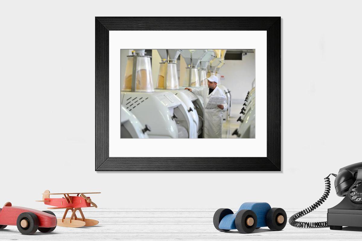 Shown hanging in a room: Modern 14"x12" (36x31cm)