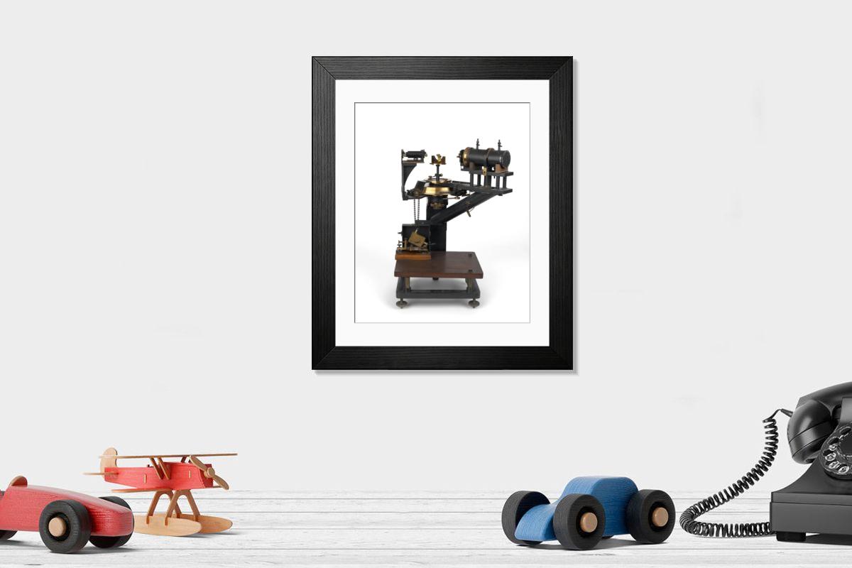 Shown hanging in a room: Modern 14"x12" (36x31cm)
