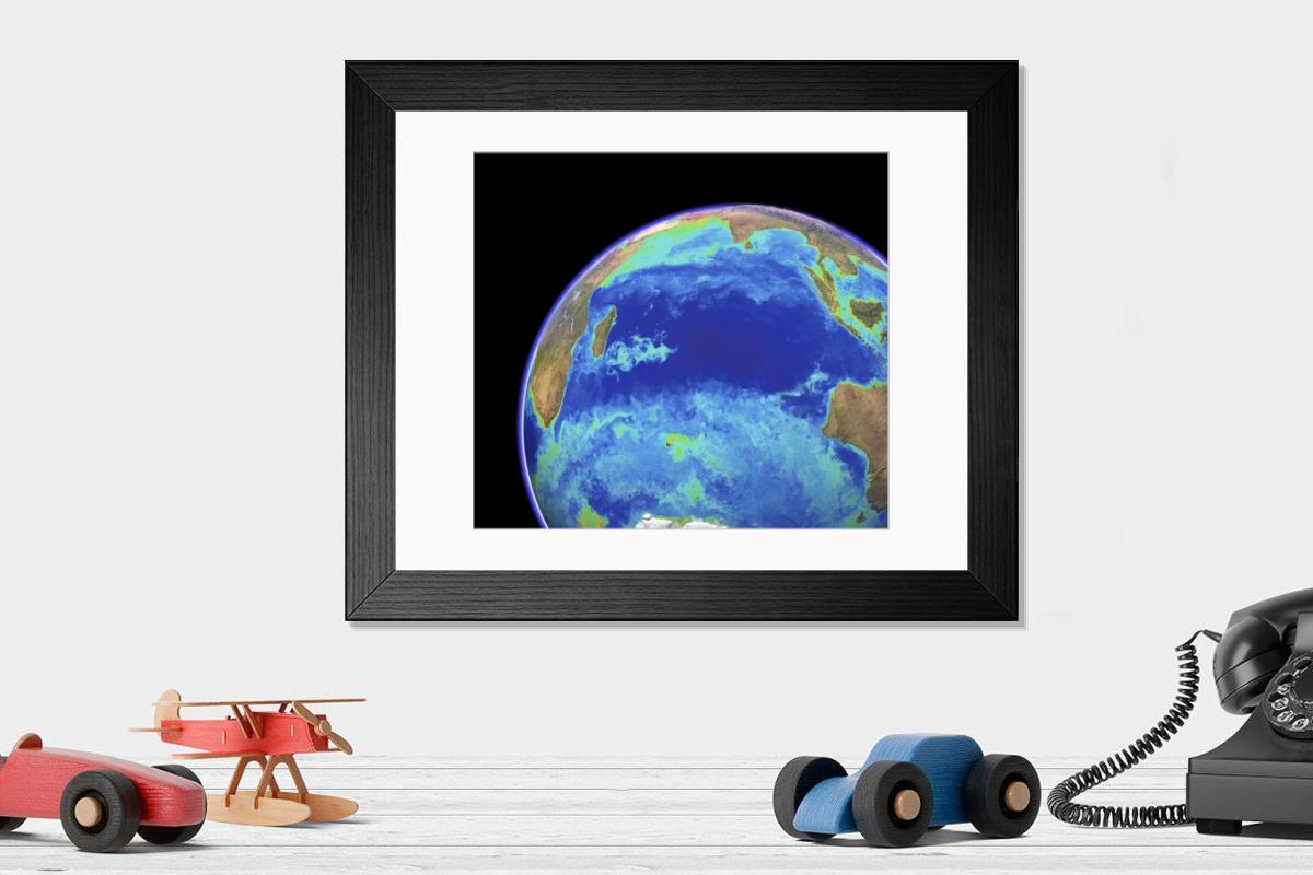 Shown hanging in a room: Modern 14"x12" (36x31cm)