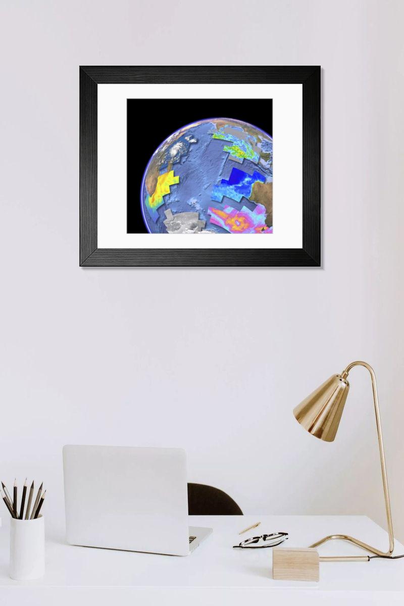 Shown hanging in a room: Modern 14"x12" (36x31cm)