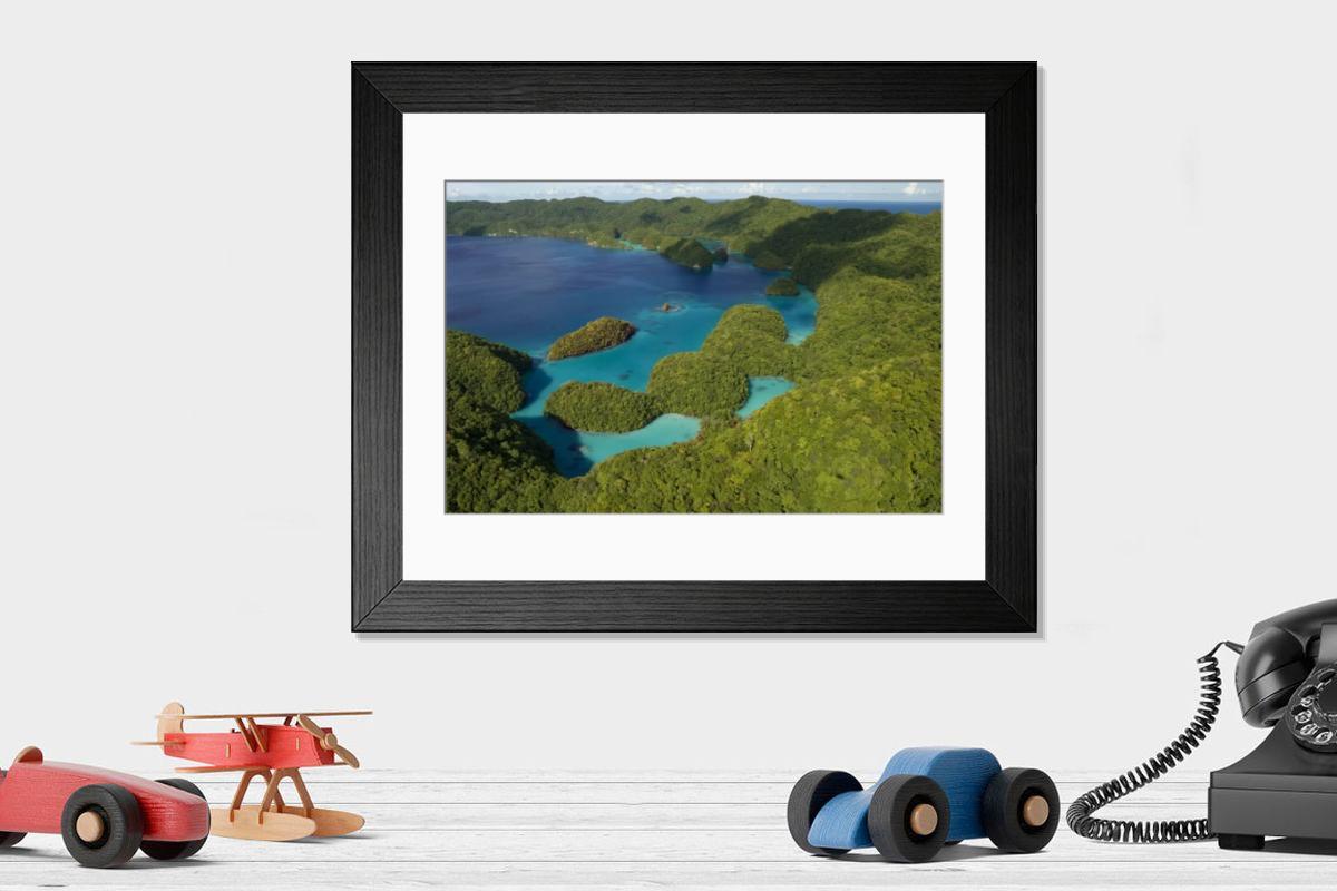 Shown hanging in a room: Modern 14"x12" (36x31cm)