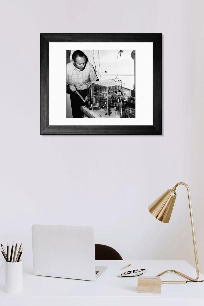 Shown hanging in a room: Modern 14"x12" (36x31cm)