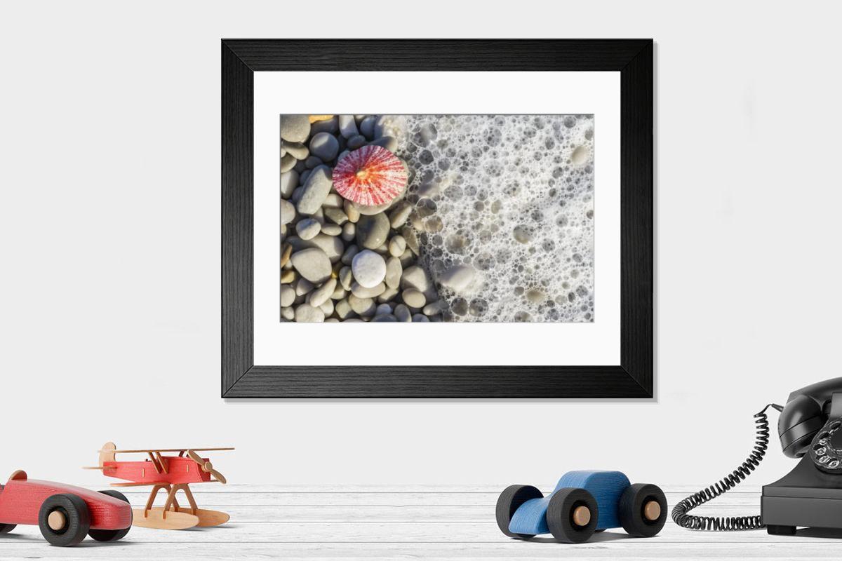 Shown hanging in a room: Modern 14"x12" (36x31cm)