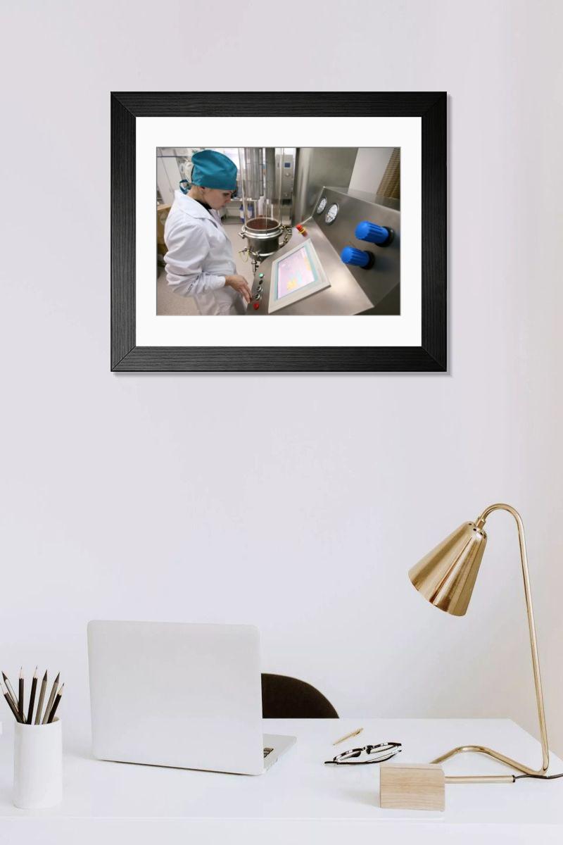 Shown hanging in a room: Modern 14"x12" (36x31cm)