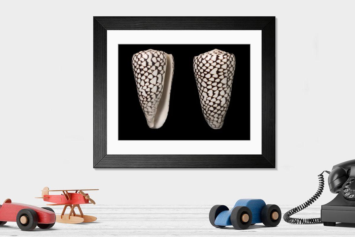 Shown hanging in a room: Modern 14"x12" (36x31cm)