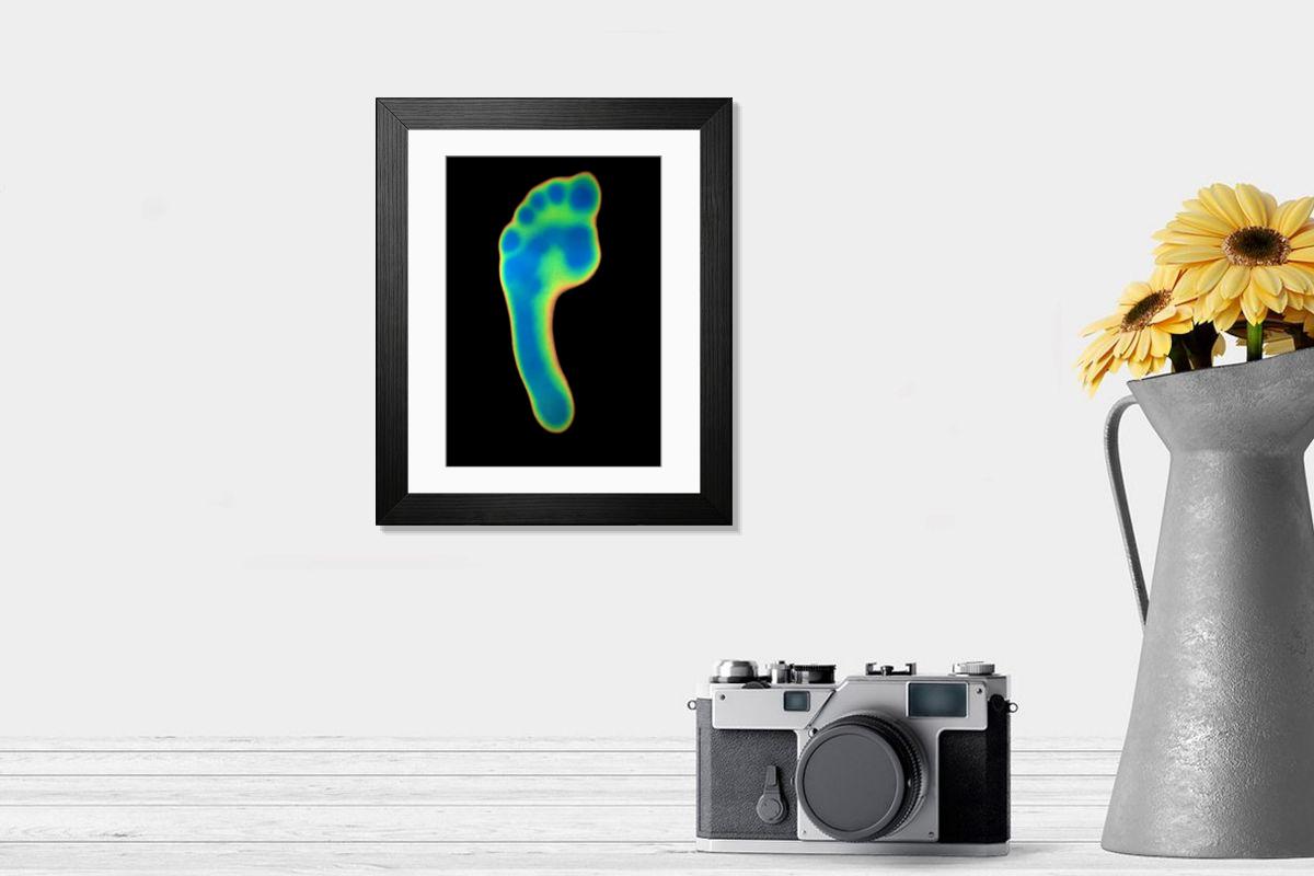 Shown hanging in a room: Modern 14"x12" (36x31cm)