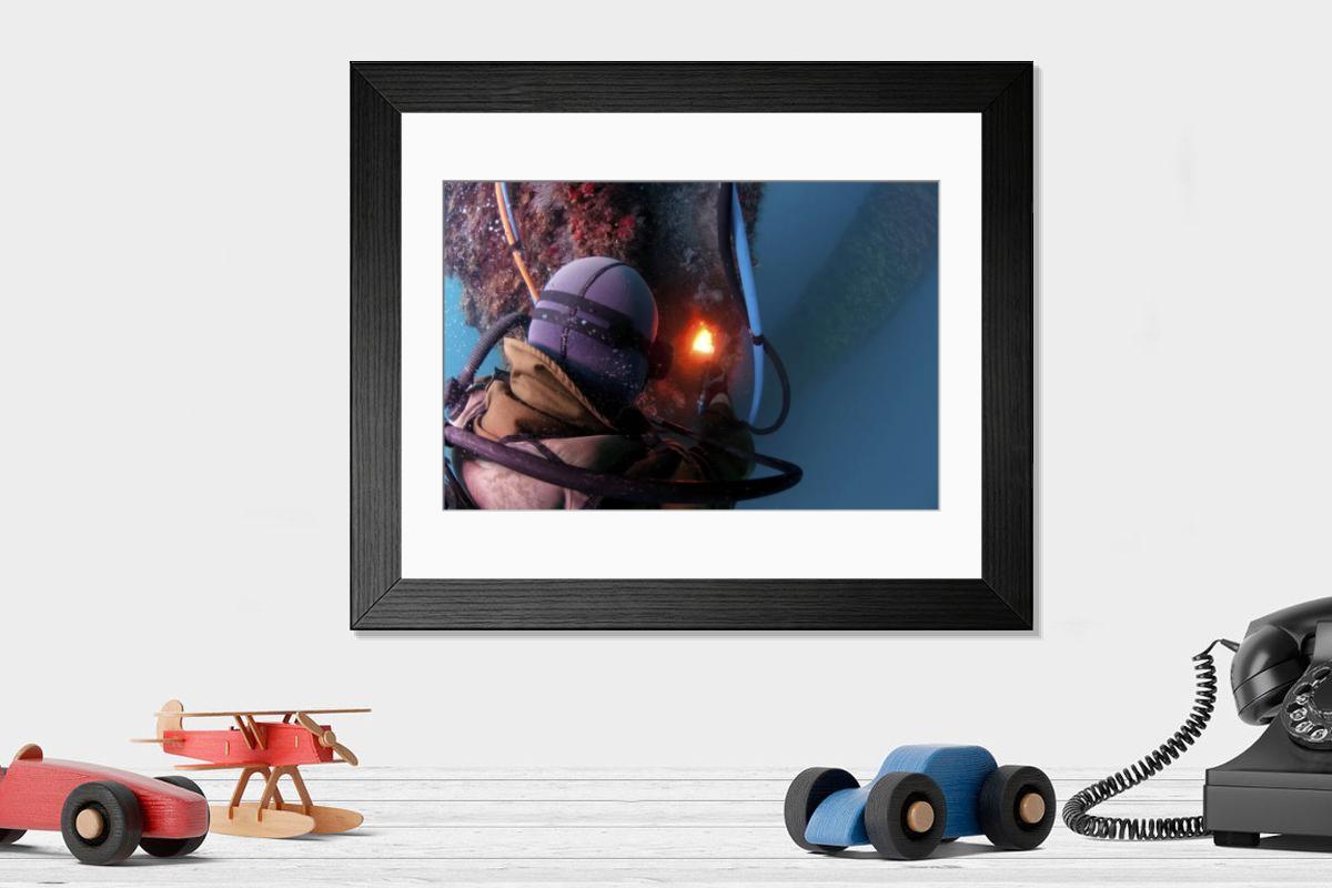 Shown hanging in a room: Modern 14"x12" (36x31cm)