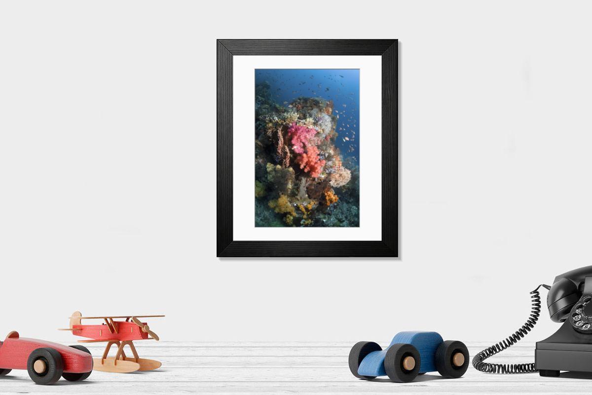 Shown hanging in a room: Modern 14"x12" (36x31cm)