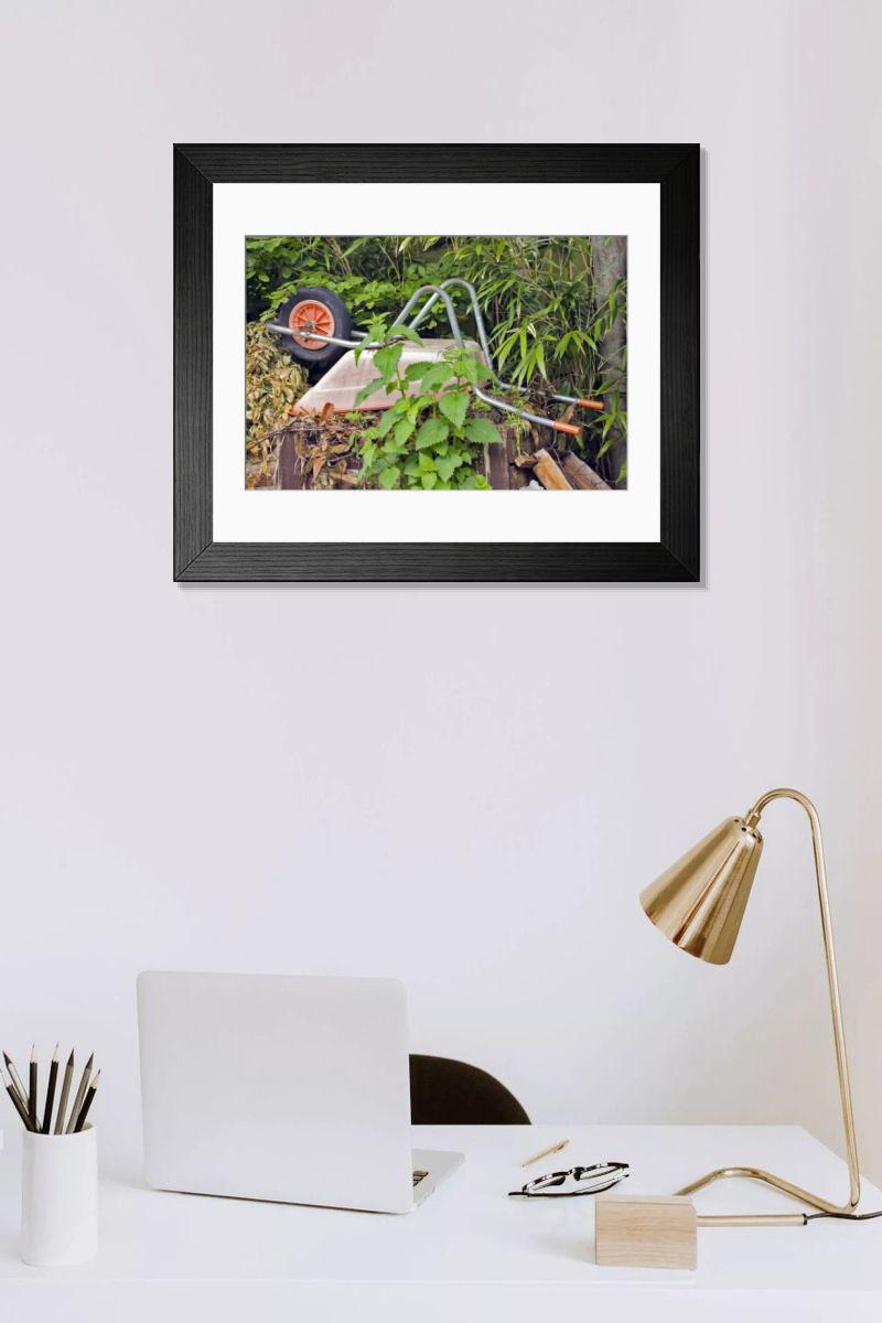 Shown hanging in a room: Modern 14"x12" (36x31cm)