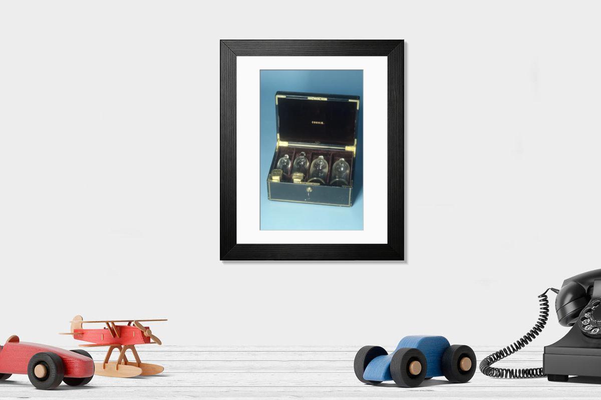 Shown hanging in a room: Modern 14"x12" (36x31cm)