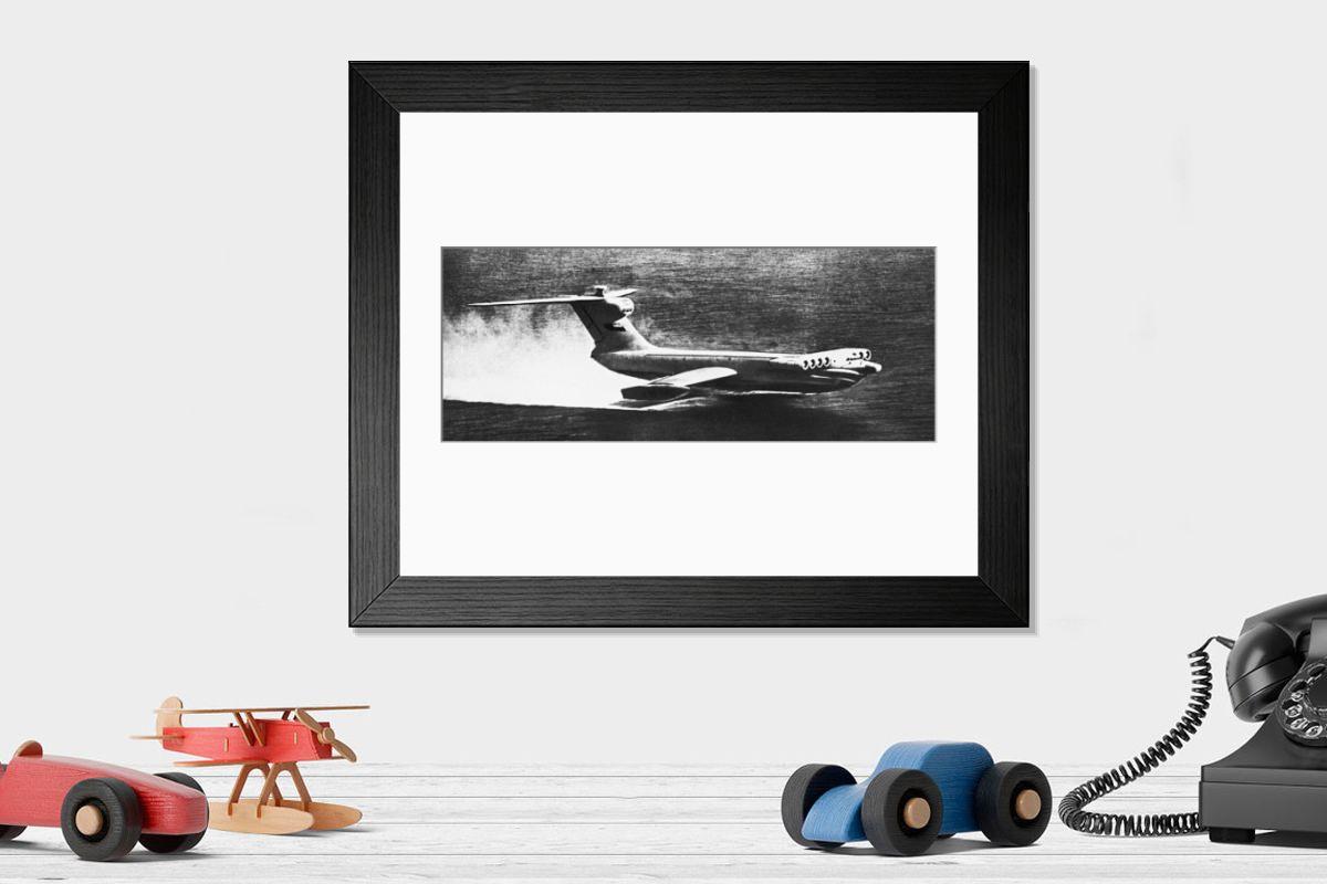 Shown hanging in a room: Modern 14"x12" (36x31cm)