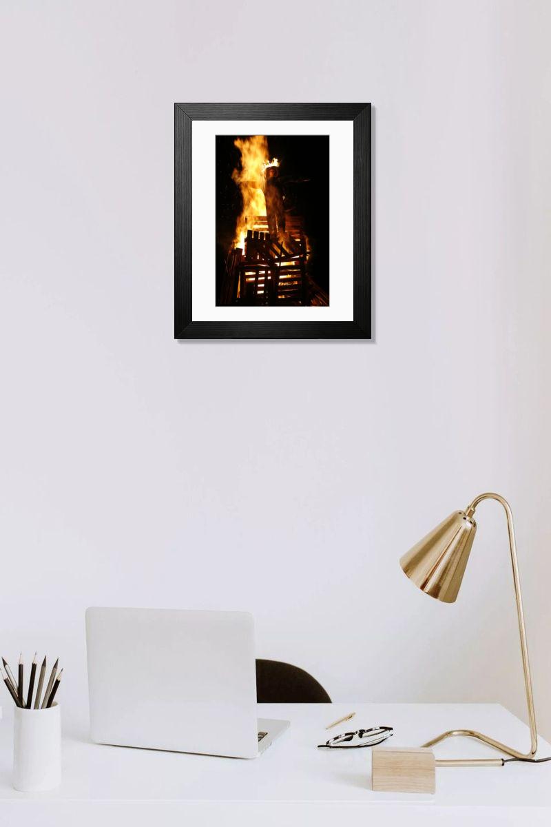 Shown hanging in a room: Modern 14"x12" (36x31cm)