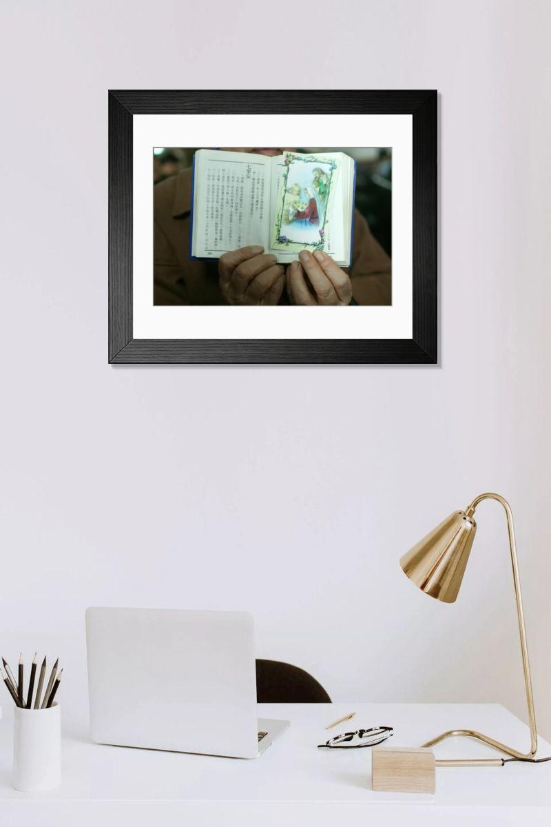 Shown hanging in a room: Modern 14"x12" (36x31cm)