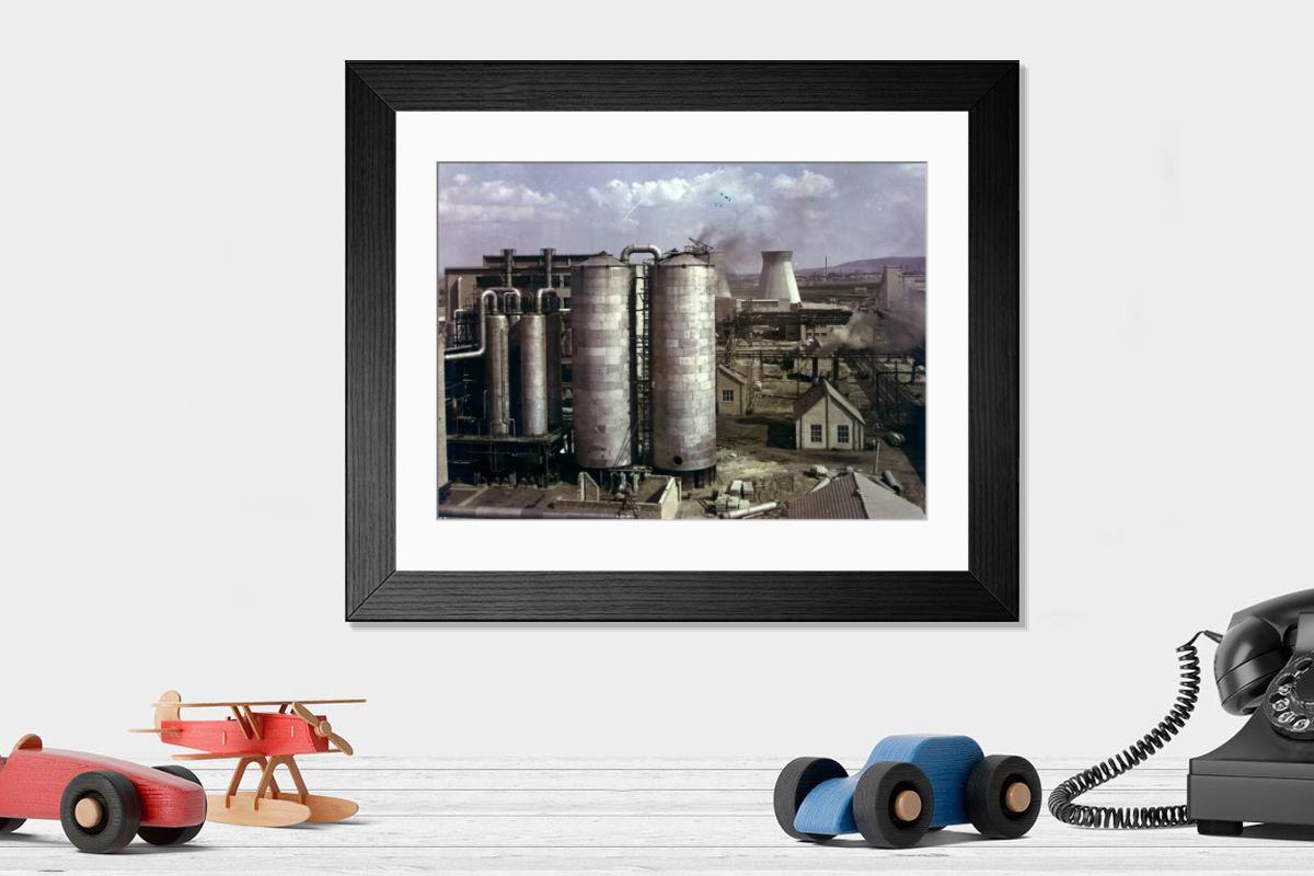 Shown hanging in a room: Modern 14"x12" (36x31cm)