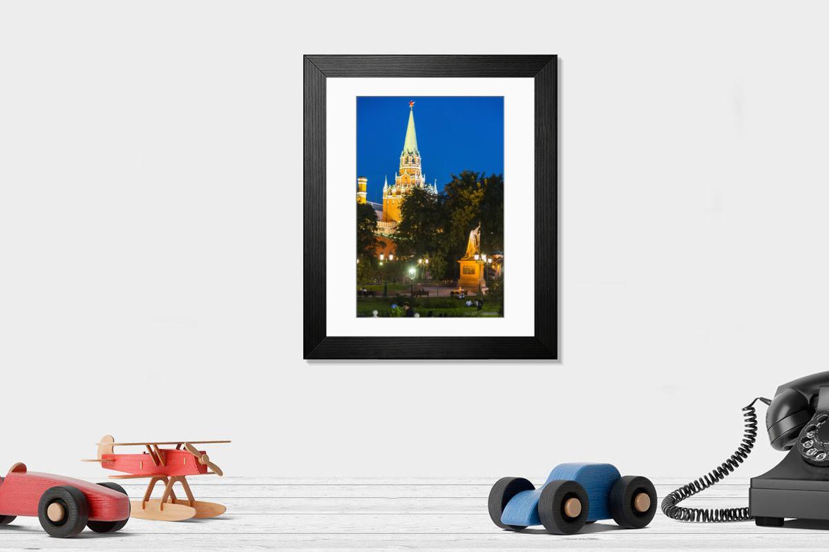 Shown hanging in a room: Modern 14"x12" (36x31cm)