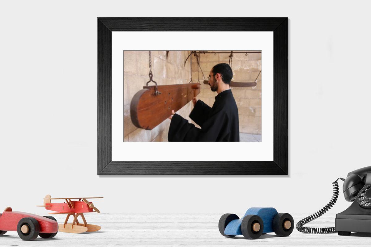 Shown hanging in a room: Modern 14"x12" (36x31cm)
