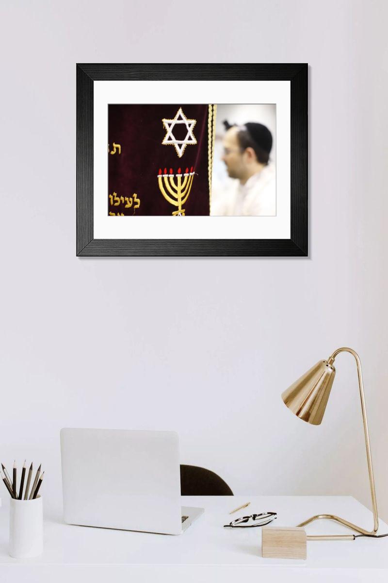 Shown hanging in a room: Modern 14"x12" (36x31cm)