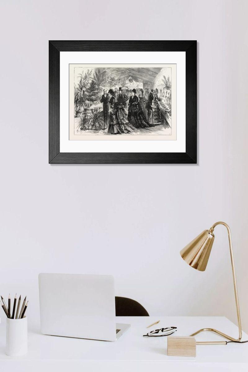 Shown hanging in a room: Modern 14"x12" (36x31cm)