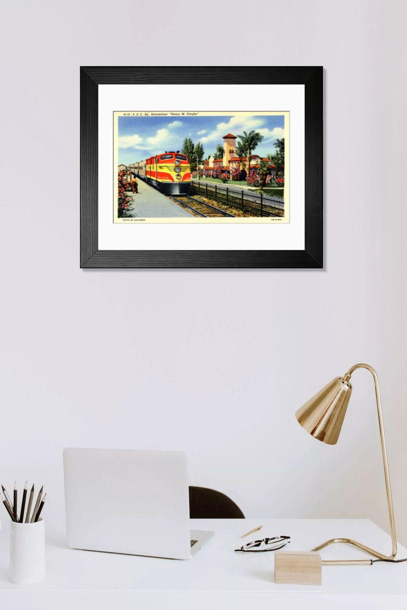 Shown hanging in a room: Modern 14"x12" (36x31cm)