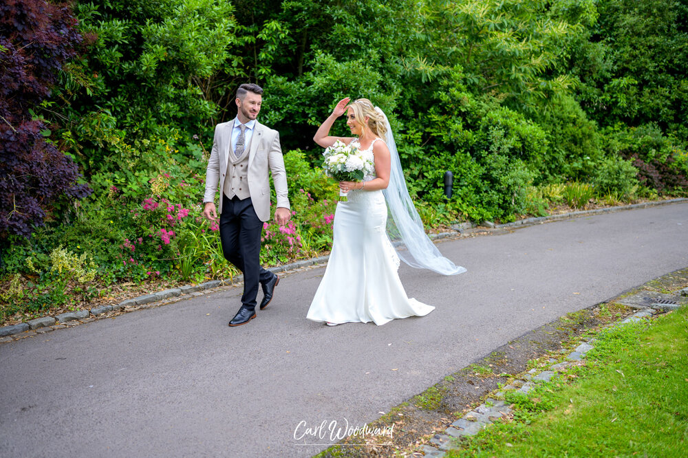 How do I find the best South Wales Wedding Photographer
