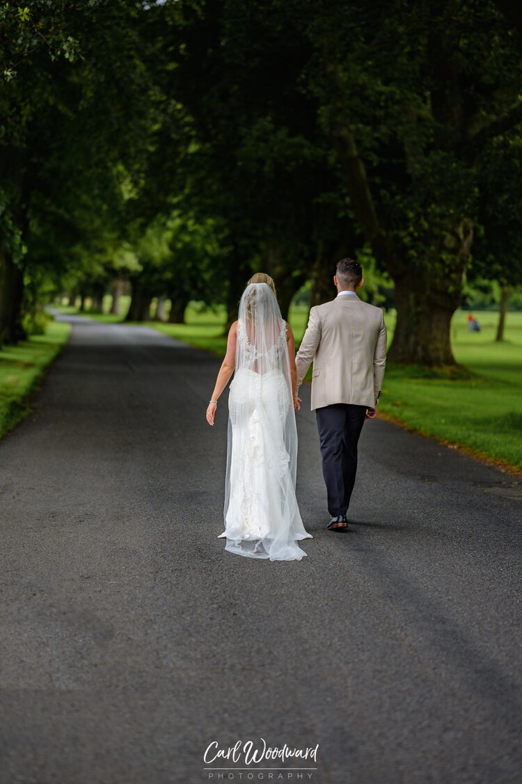 Guide to hiring a top rated Rhondda Wedding Photographer