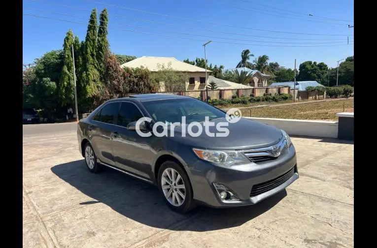 FOREIGN USED 2014 KEYLESS TOYOTA CAMRY XLE - 2/5