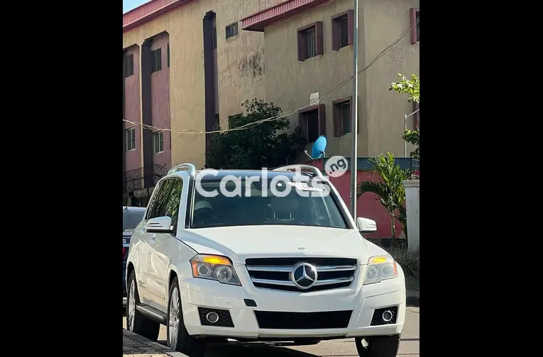 Used  2011 GLK350 Mercedes-Benz  Fullest option - 1/5