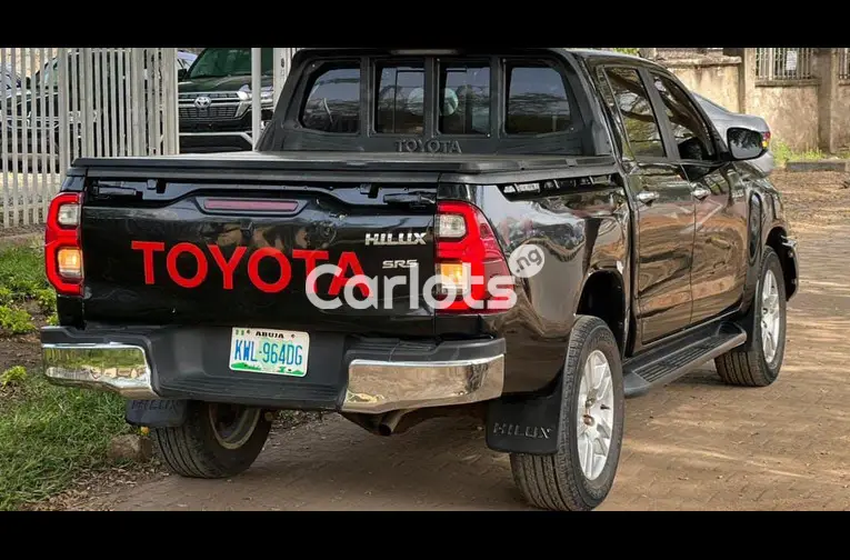 Toyota Hilux 2022, automatic transmission - 5/5