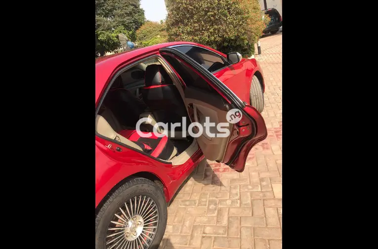 2010/11 Toyota Camry spider - 2/5