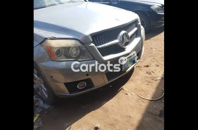 Neat 2010 Mercedes Glk 350 (4matic) - 4/5