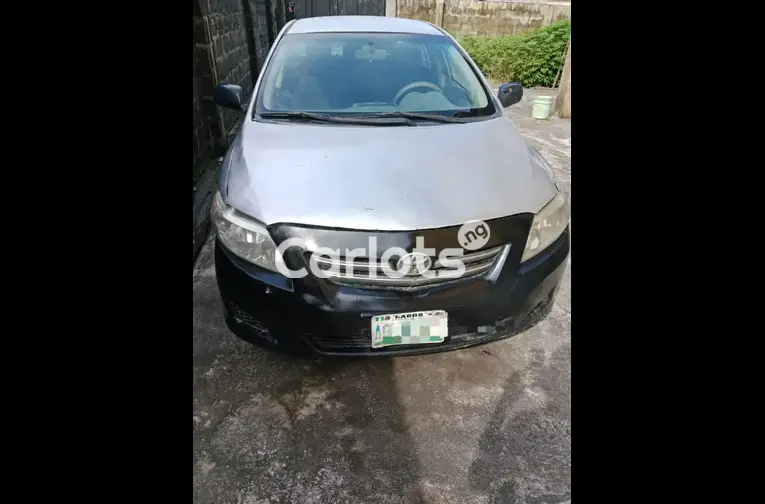 Used Toyota Corolla 2010