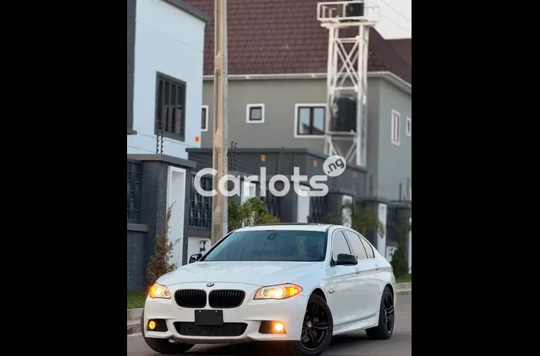SUPER CLEAN 2013 BMW 535i - 1/5