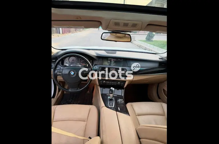 SUPER CLEAN 2013 BMW 535i - 2/5