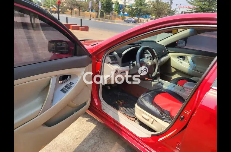 2011 Toyota Camry spider - 2/5