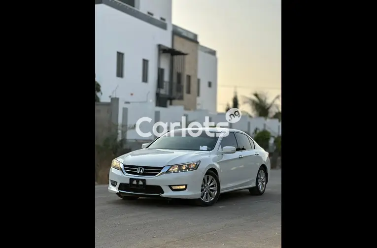 Used HONDA ACCORD 2017 - 2/5