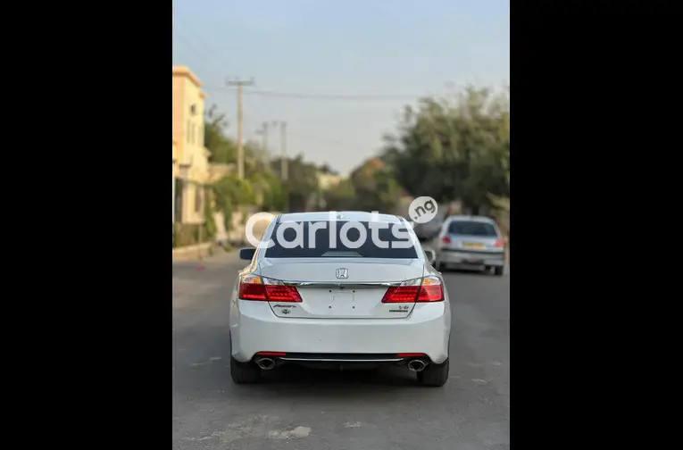 Used HONDA ACCORD 2017 - 4/5