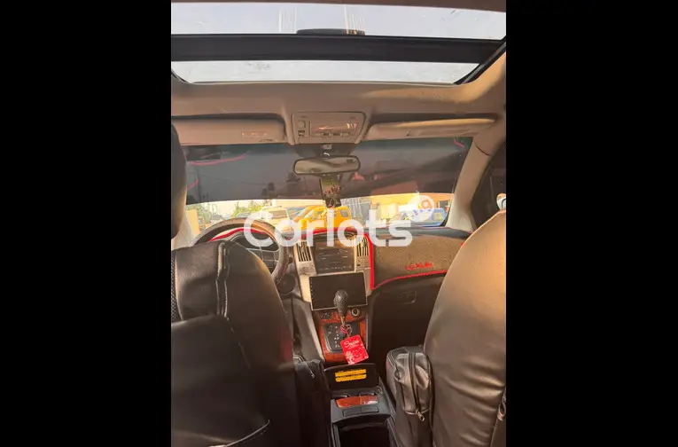 Neatly used Lexus Rx 330 2007 model - 2/5