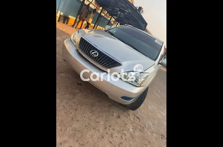 Neatly used Lexus Rx 330 2007 model