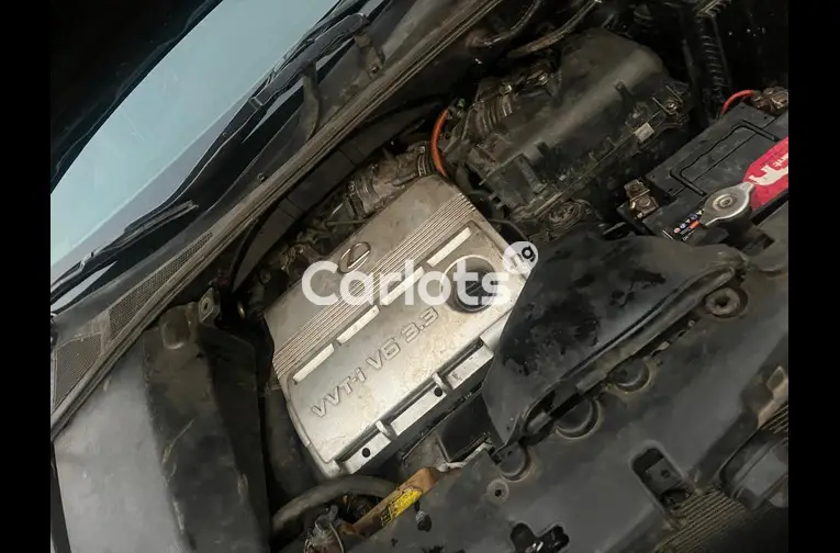 2004 Lexus RX330 - 3/5