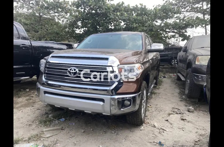 Foreign Used 2016 Toyota tacoma - 1/5