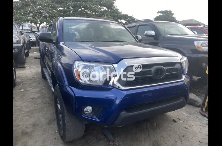 Foreign Used 2015 Toyota tacoma - 1/5