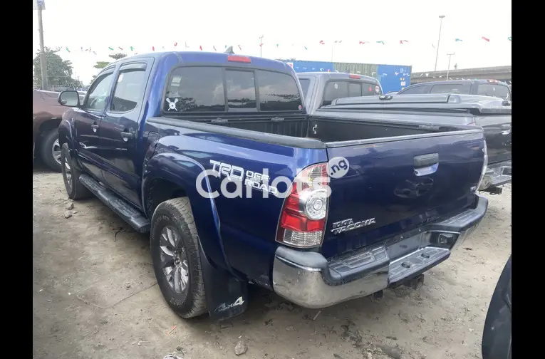 Foreign Used 2015 Toyota tacoma - 4/5