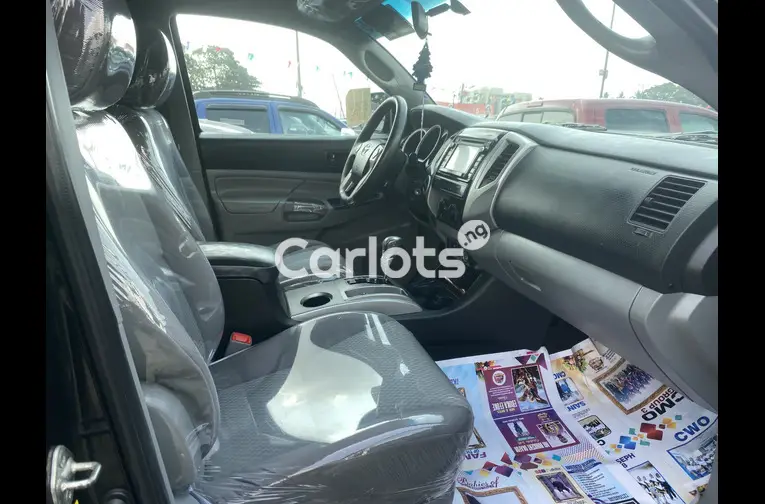 Foreign Used 2014 Toyota tacoma - 3/5