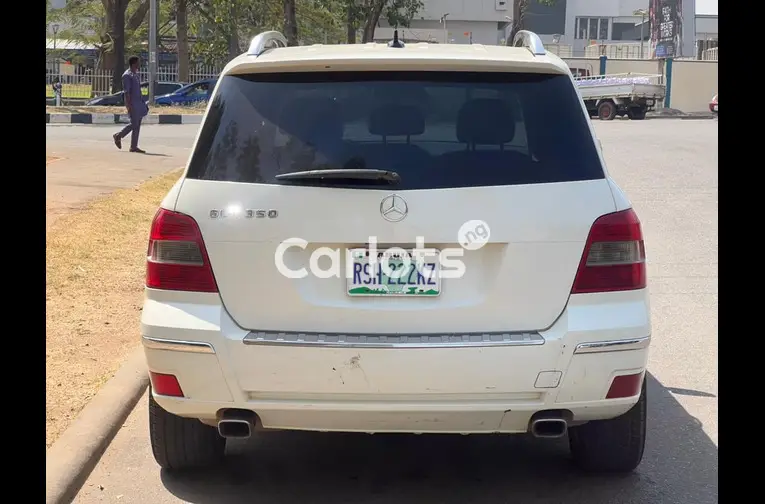 2010 Mercedes Benz GLK 350 - 3/5