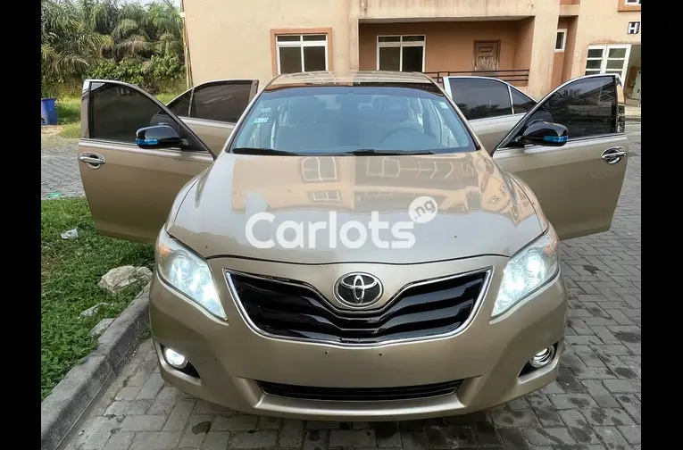 Used 2010 Toyota Camry - 1/5