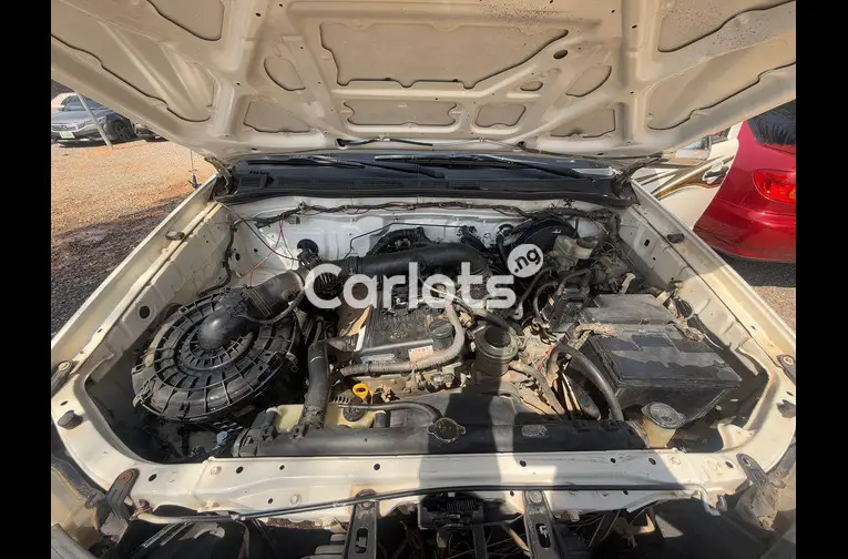 Used Toyota HILUX 2013 - 3/5